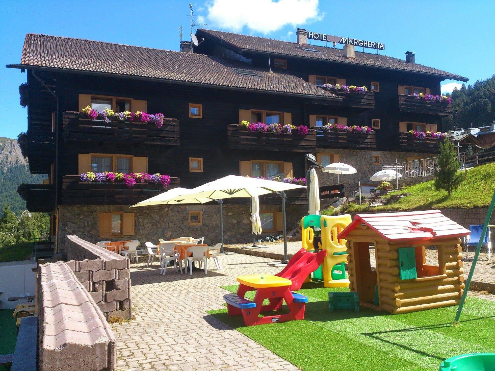 Hotel Margherita ลีวินโญ ภายนอก รูปภาพ